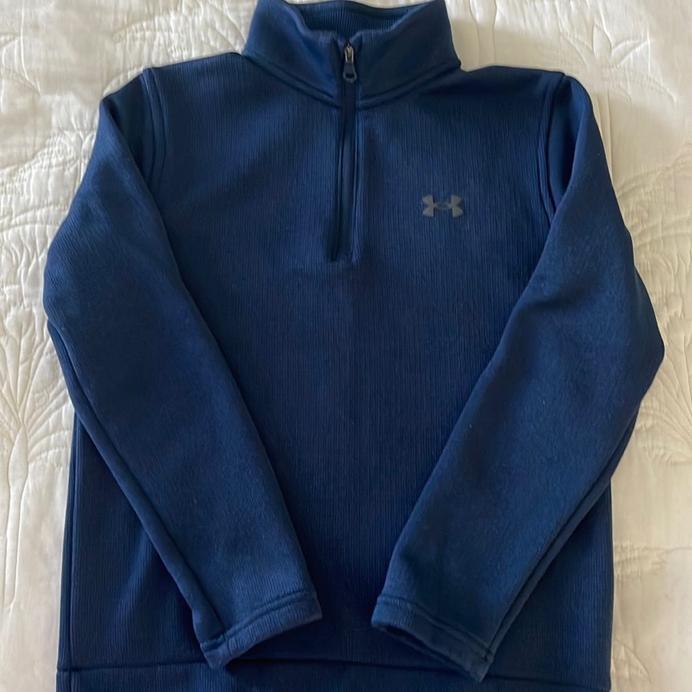 Under Armour Golf 1/4 zip. Medium